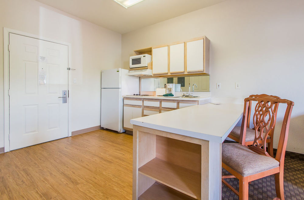 Intown Suites Extended Stay Colorado Springs Quarto foto